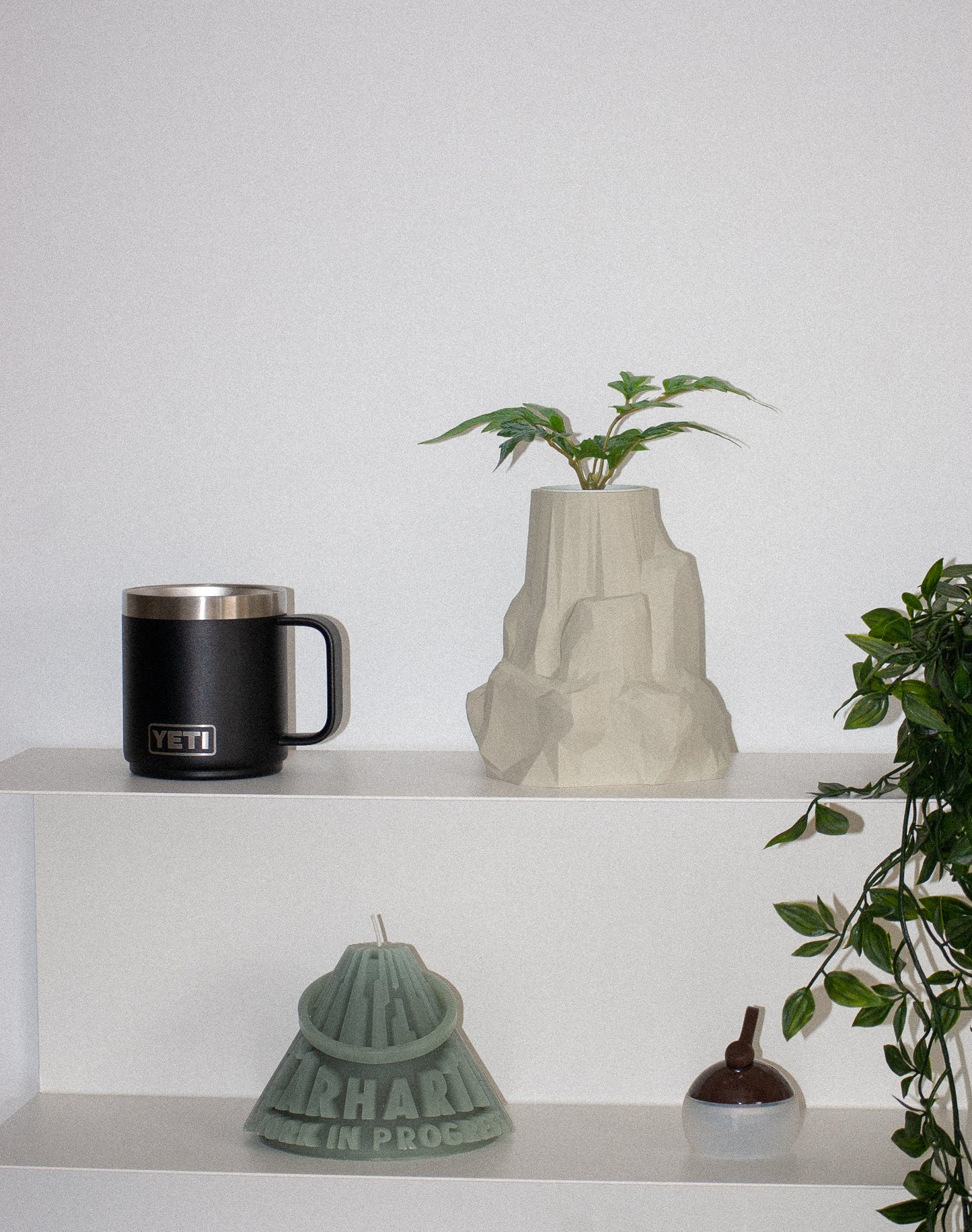 Rock Pot / Stone