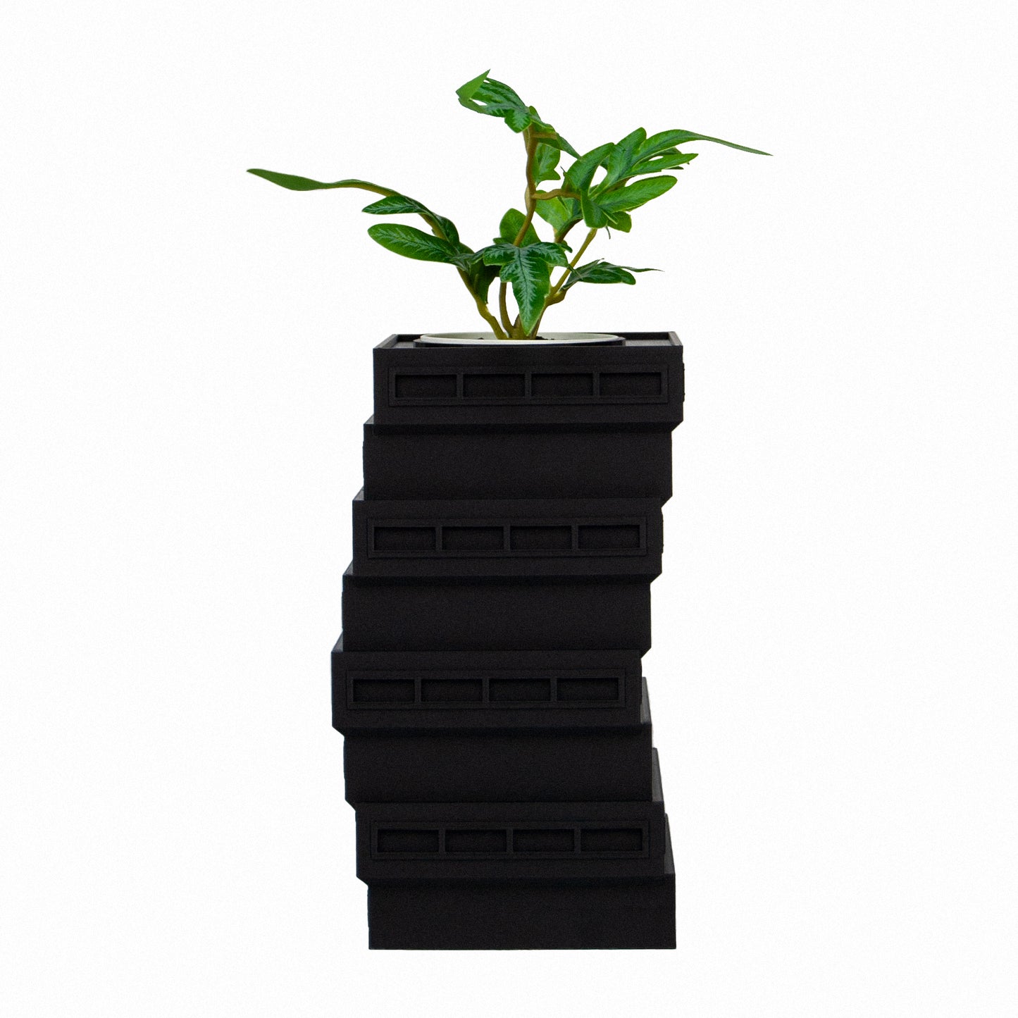 Brutalist Pot / Coal