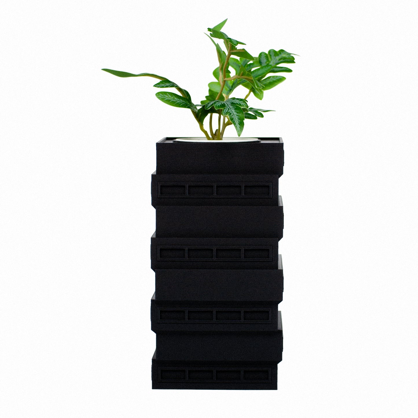 Brutalist Pot / Coal