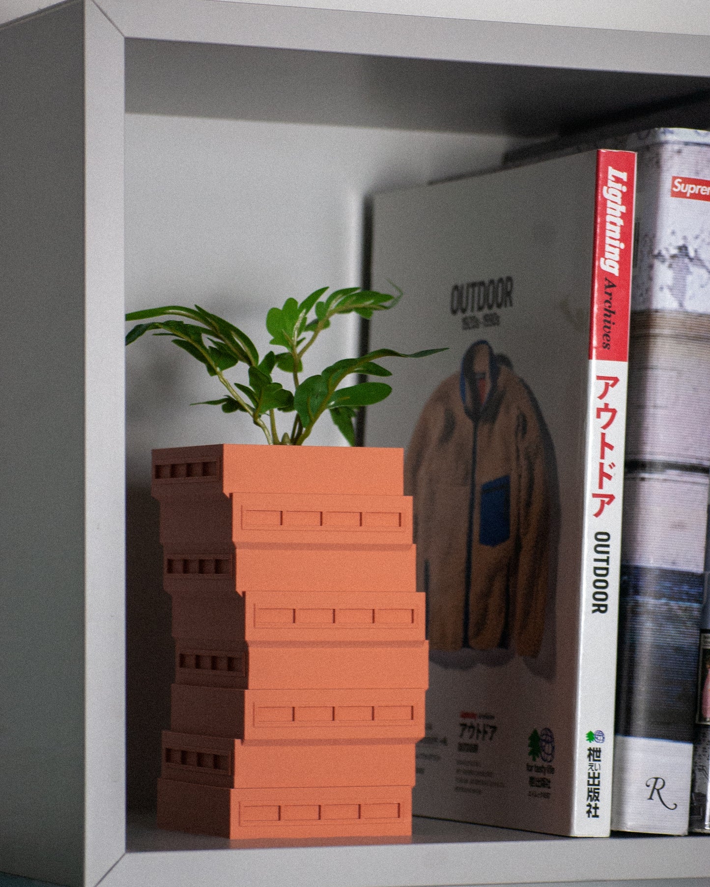Brutalist Pot / Peach